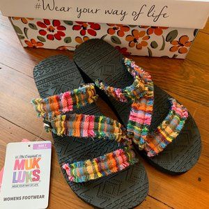 Muk Luk Rip Tide Sandal NWT Sz. 7